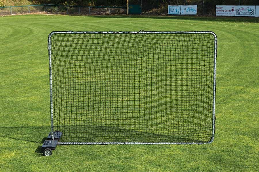 Beacon Athletics 7′ x 10′ Shagger Screen, protective screens: photo from Beacon Athletics