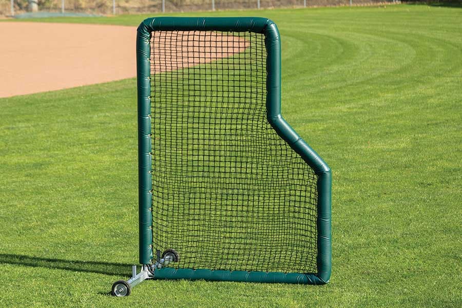 Beacon Athletics TUFFScreen 7×5 Pitcher’s L Screen, protective screens: photo from Beacon Athletics
