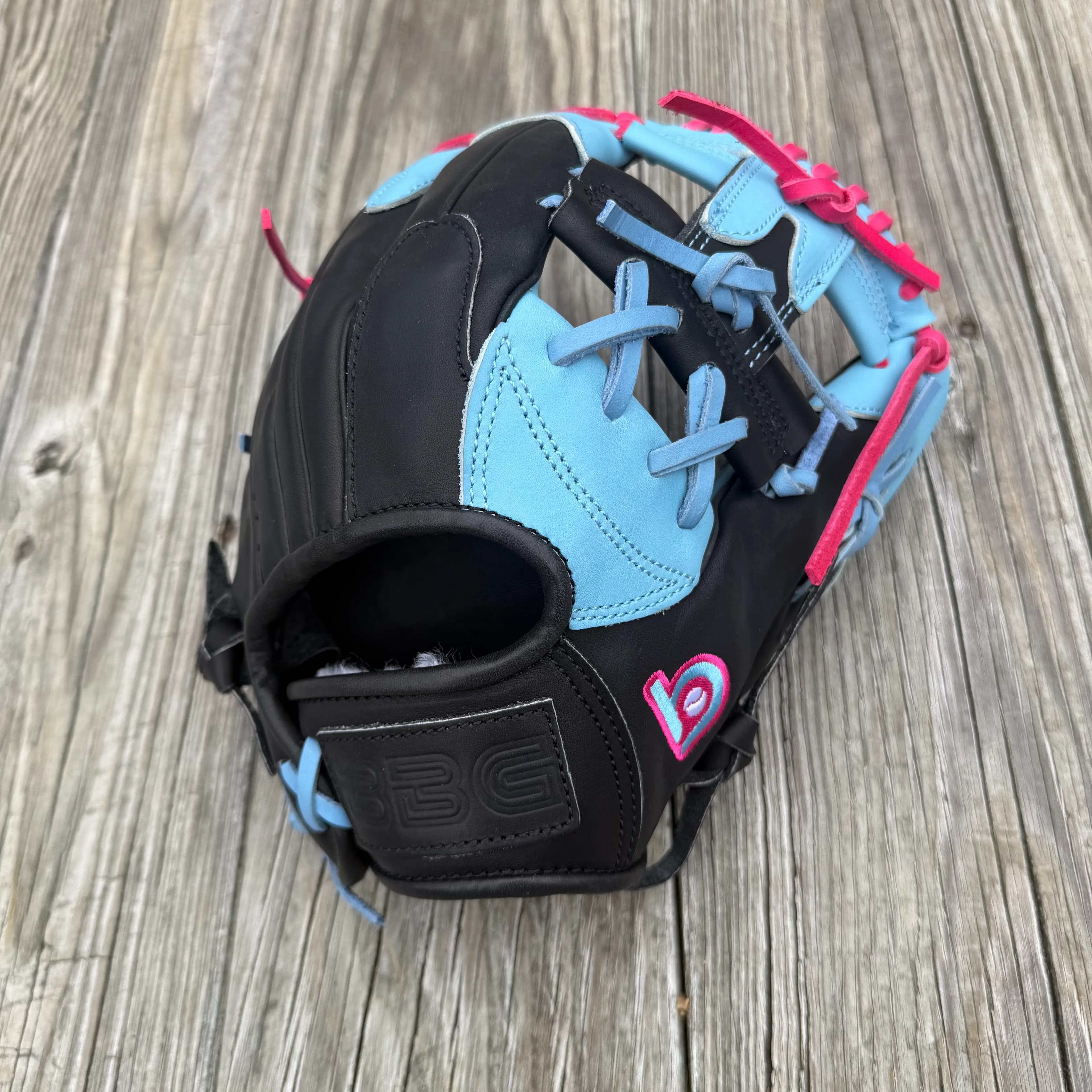 Bradley Gloves I-Web, BBG LTD Drip, Black/Blue Cake Batter, infield gloves: photo from Bradley Gloves
