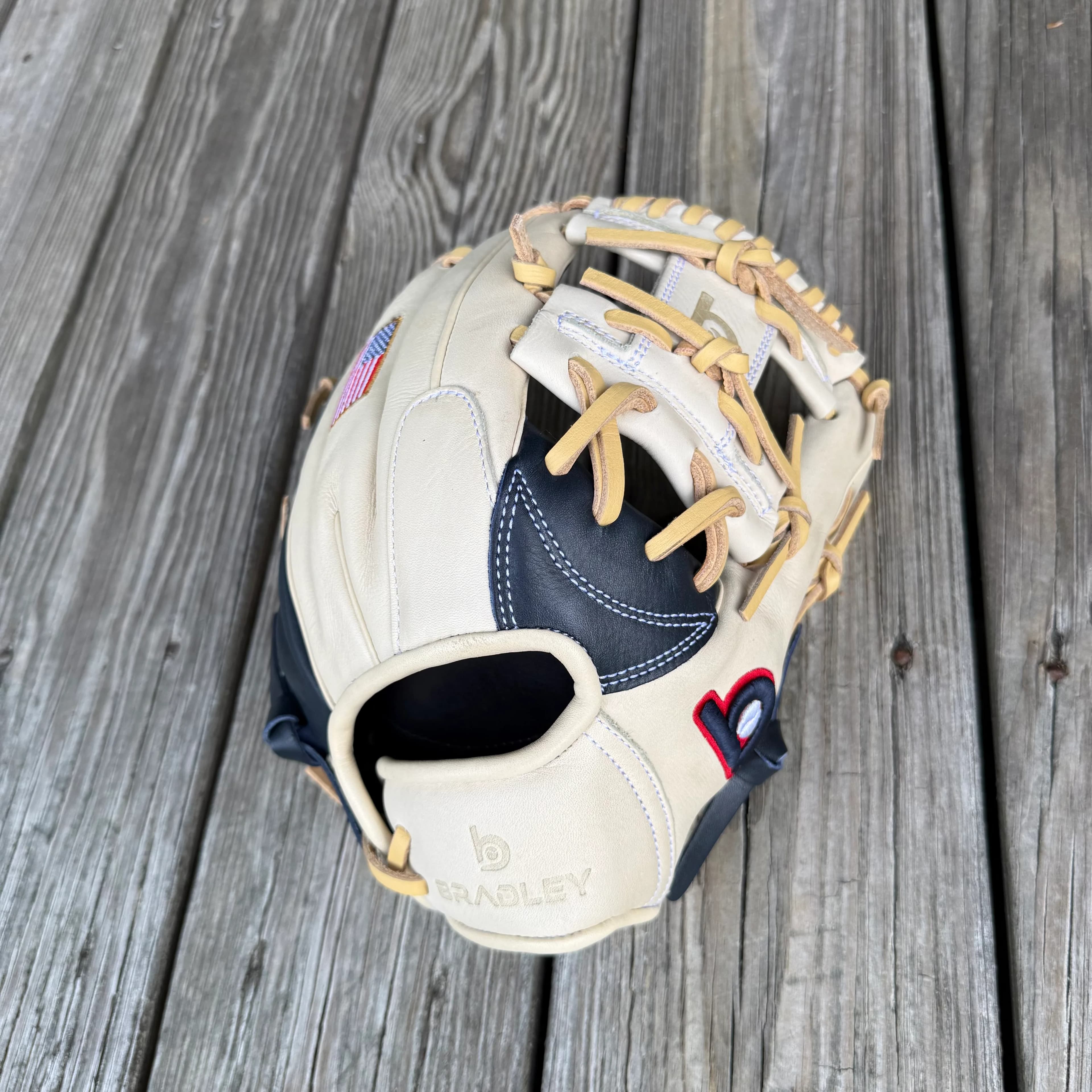 Bradley Gloves I-Web, Next Play Camel/Navy Series, youth gloves: photo from Bradley Gloves