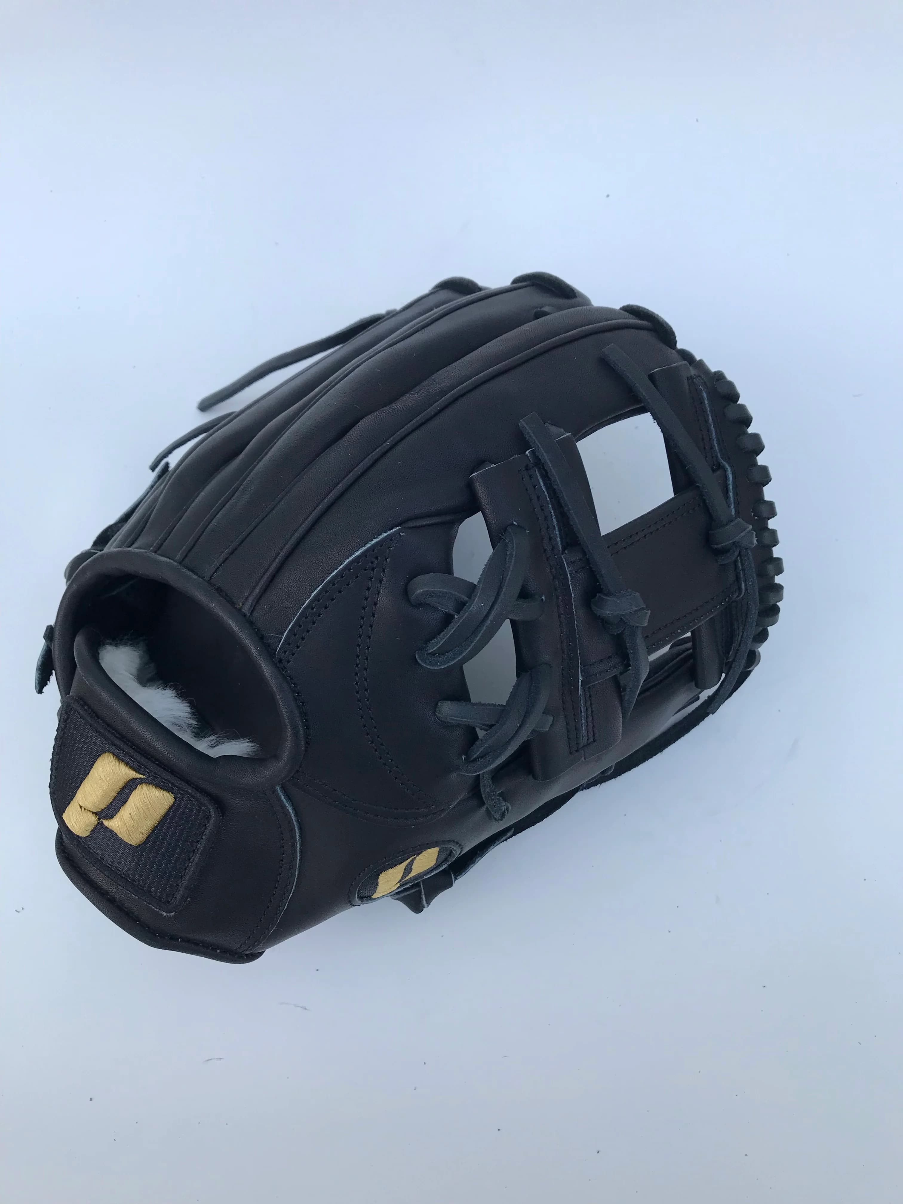 Prairie Sticks Infield H Web 11.75" RHT, infield gloves: photo from Prairie Sticks