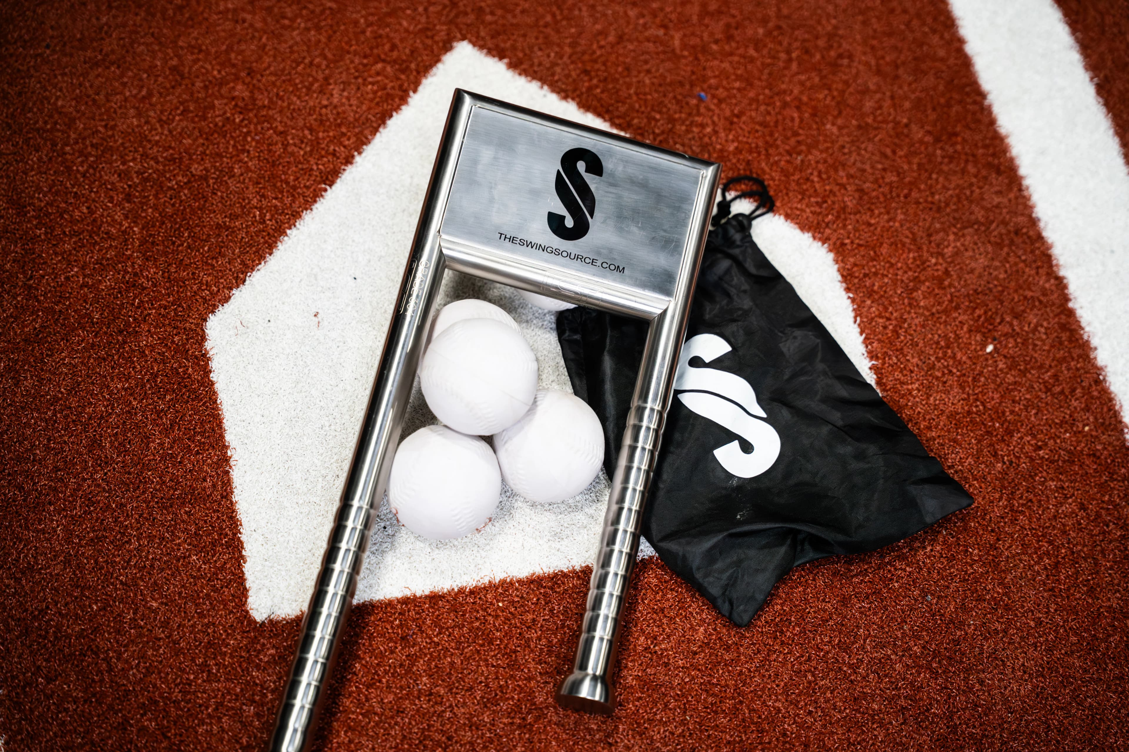 ProRebounders The Swing Source, swing path and connection aids: photo from ProRebounders