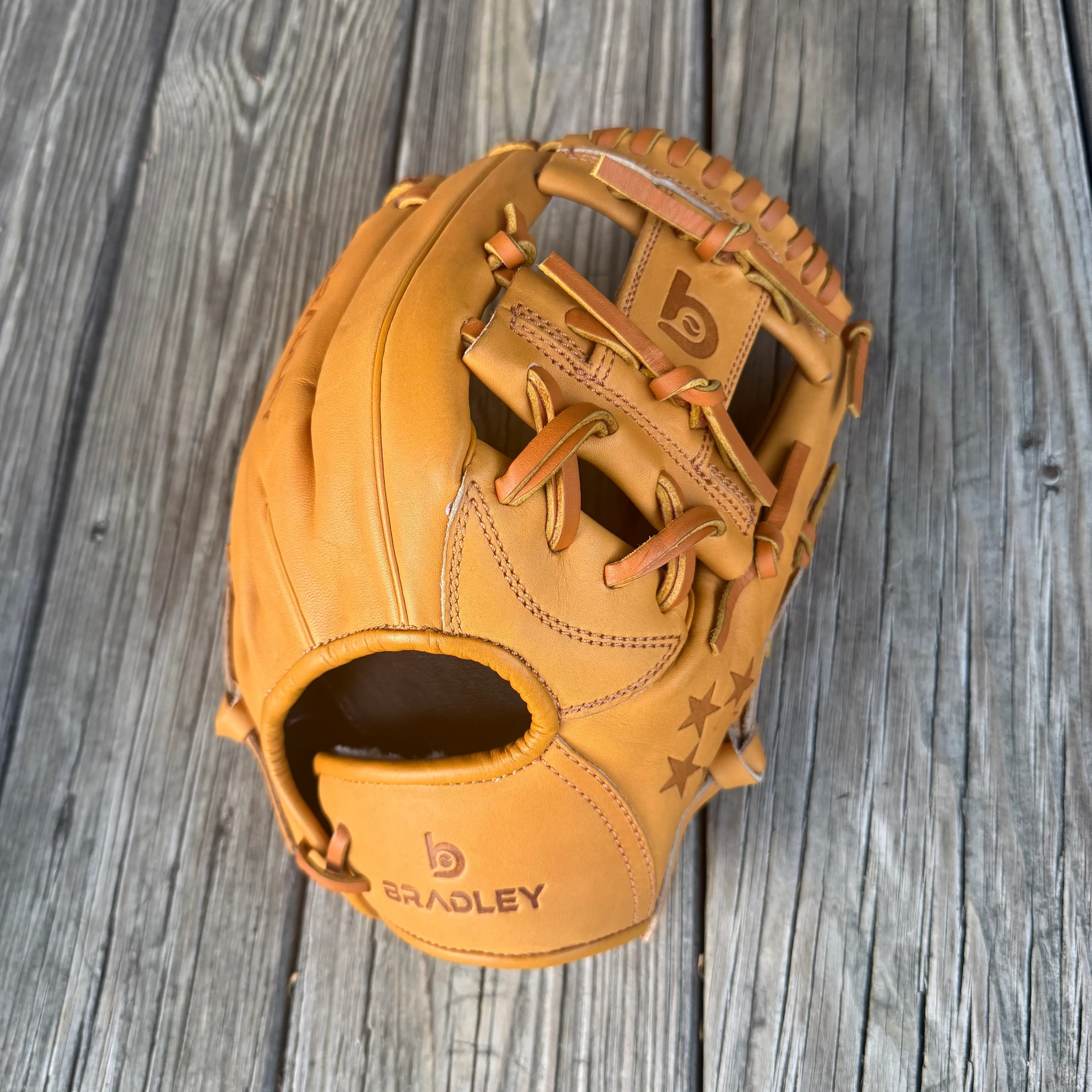 Bradley Gloves I-Web, Next Play 5-Star Limited Edition Texas Steerhide,5-STAR Classic Tan, youth gloves: photo from Bradley Gloves
