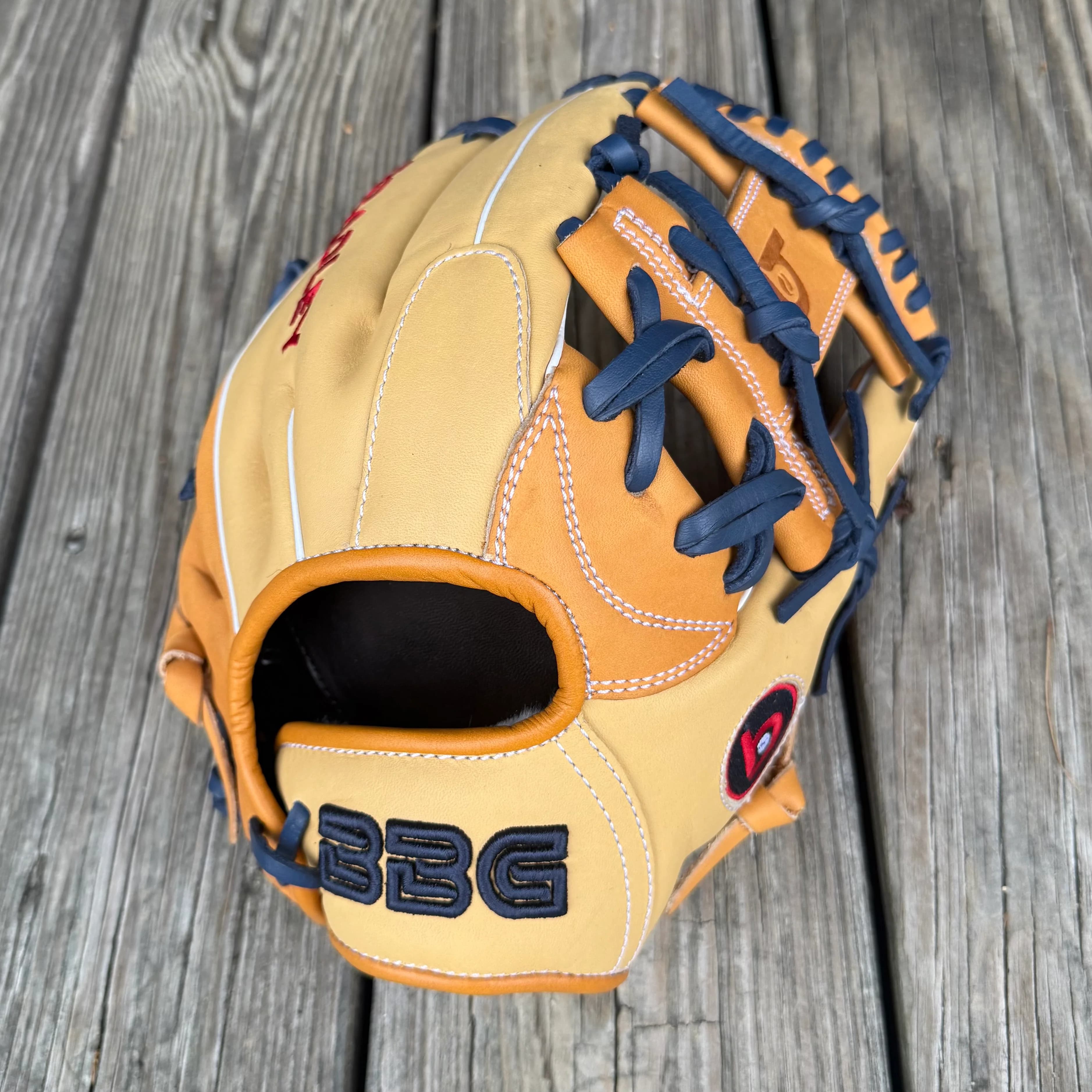 Bradley Gloves I-Web, Next Play Limited Edition Texas Steerhide, Camel/Tan/Navy, youth gloves: photo from Bradley Gloves