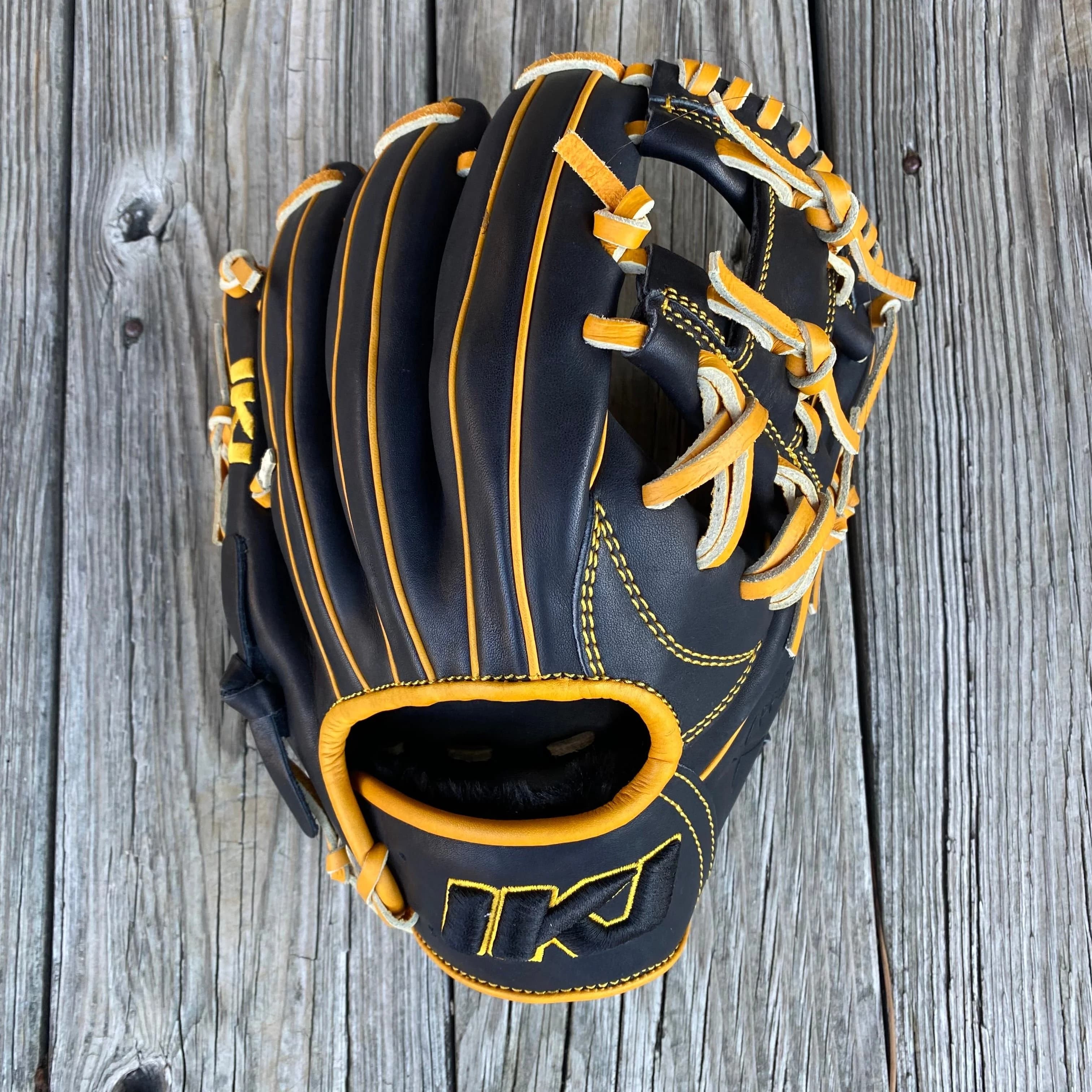 Bradley Gloves Special! IKJ 11.5" I-Web Black and Gold, USA Steerhide (Pro Fit), infield gloves: photo from Bradley Gloves