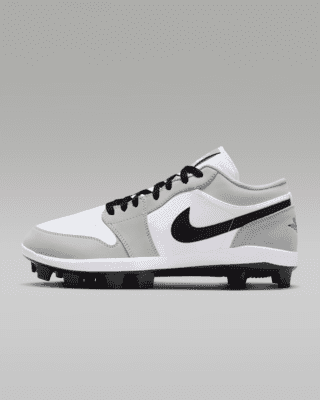 Nike Jordan 1 Retro MCS Low, molded cleats: photo from Nike