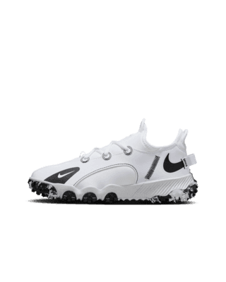 Nike Future Field, youth cleats: photo from Nike